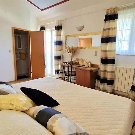Avalena Rooms 3* Zara