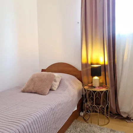 Guest house Art Depandansa 3*
