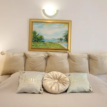 Art Depandansa 3*