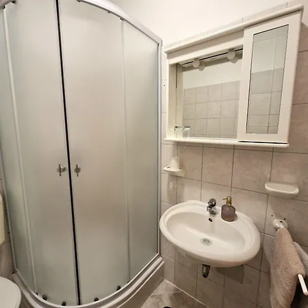 Art Depandansa ゲストハウス